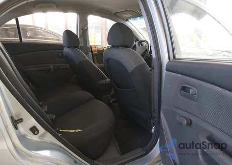 2006 Kia Rio Lx z USA, uszkodzony, nr VIN KNADE123866074916